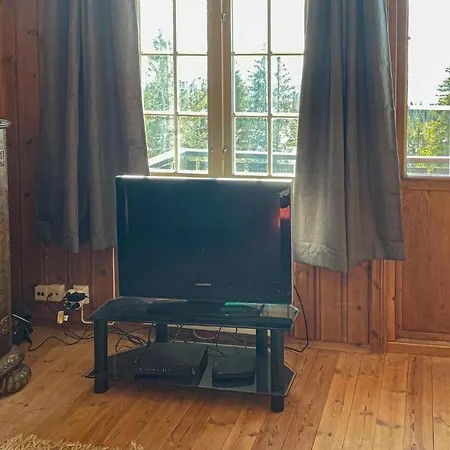 3 Bedroom Cozy In *